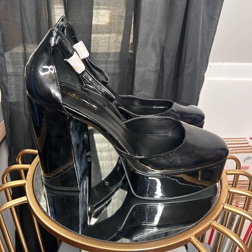 Madden Girl Dion Pumps NEW - Picture 4 of 5